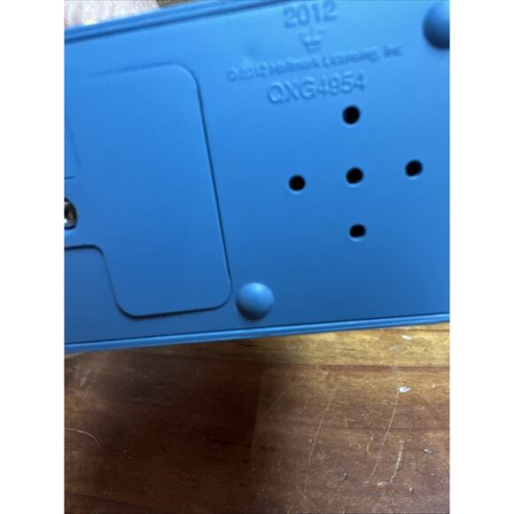 Hallmark Keepsake Ornament Hoops & Yoyo Searching for Santa - In Box - Picture 5 of 6